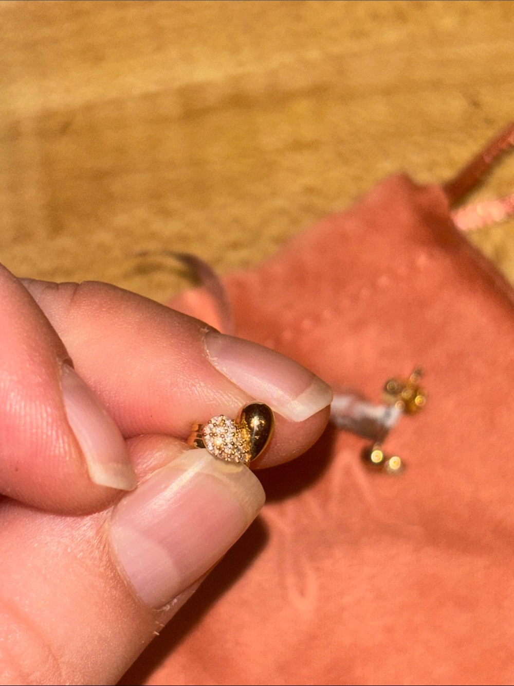 💛 {PRICE FIRM} Mejuri 14k Gold Pave Heart Stud Earrings - Picture 10 of 11